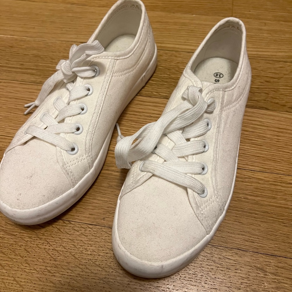 Women White Sneakers